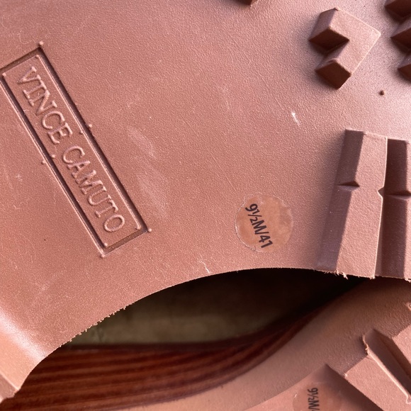 🍁NEW🍁 Vince Camuto Dendra Bootie - Picture 9 of 11